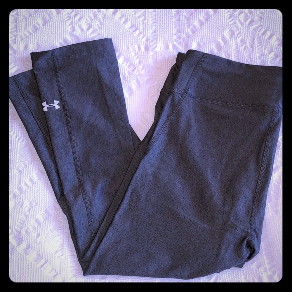 Women’s Under Armour gray leggings